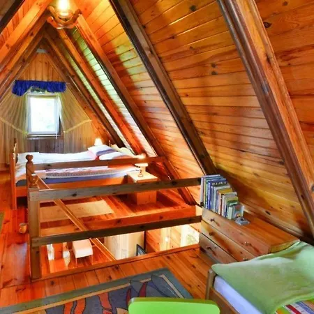 Near The Lake, Casa vacanze